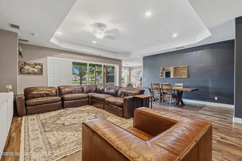 Located in the heart of Bayside Lakes, this beautifully - photo 10