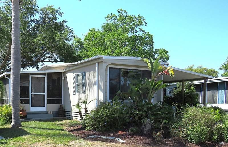 Come and see this bungalow Key West style home before it's gone - photo 2