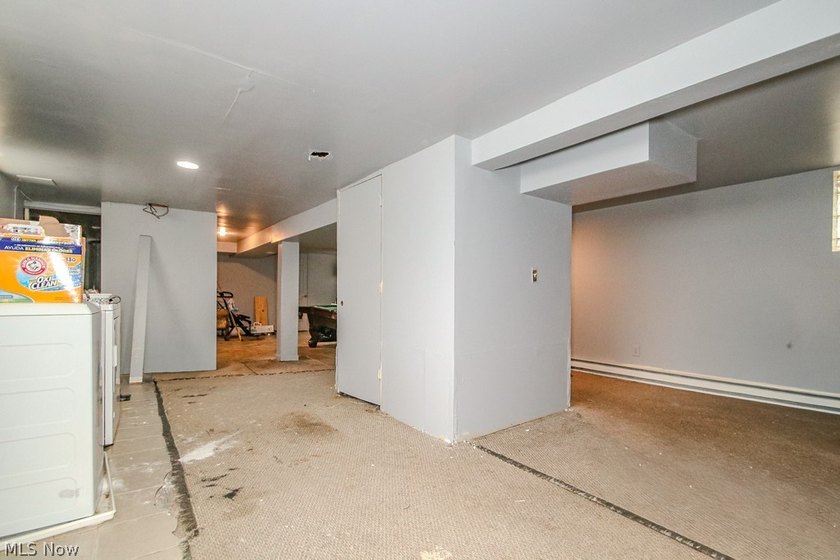 Welcome to this updated Colonial offering over 1,500 square feet - photo 10