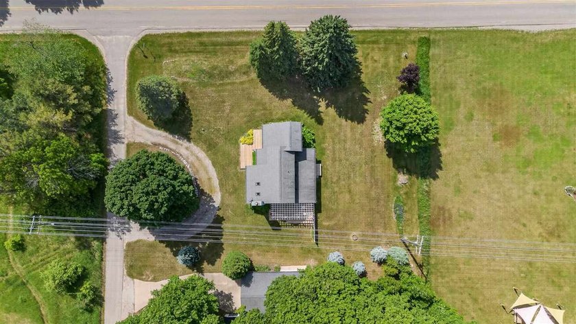 Located just minutes from Lake Michigan public beach, boat - photo 5
