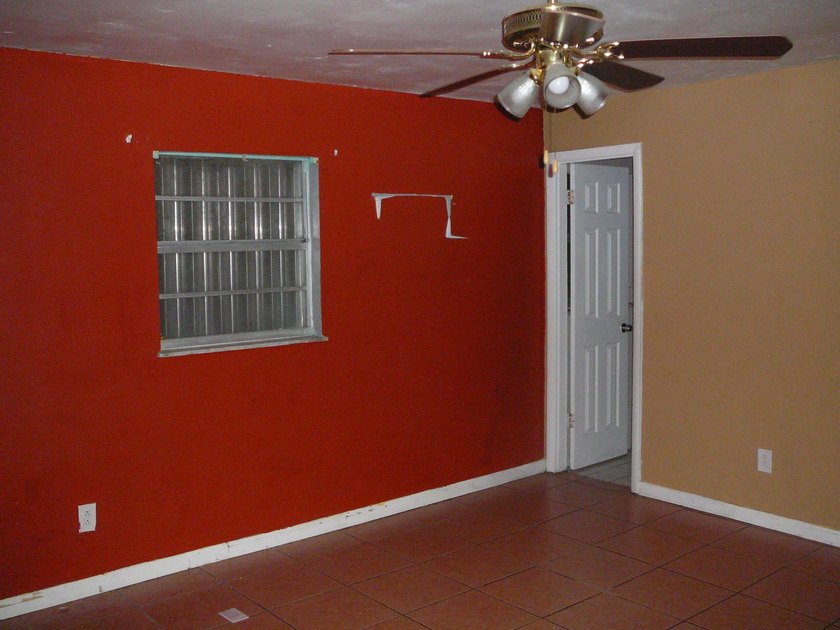 HUGE CBS DUPLEX ZONED GENERAL COMMERCIAL WHICH IS A LEGAL NON - photo 13