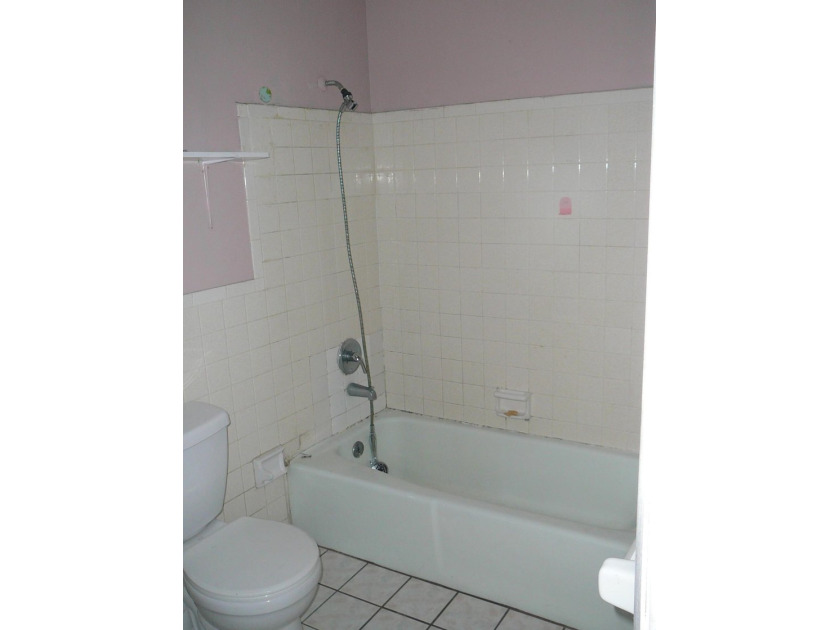 HUGE CBS DUPLEX ZONED GENERAL COMMERCIAL WHICH IS A LEGAL NON - photo 15