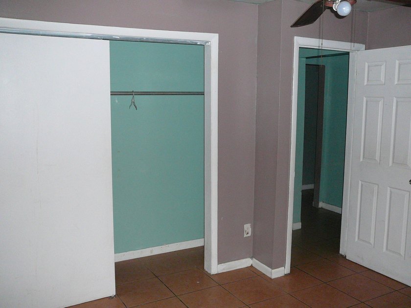 HUGE CBS DUPLEX ZONED GENERAL COMMERCIAL WHICH IS A LEGAL NON - photo 20