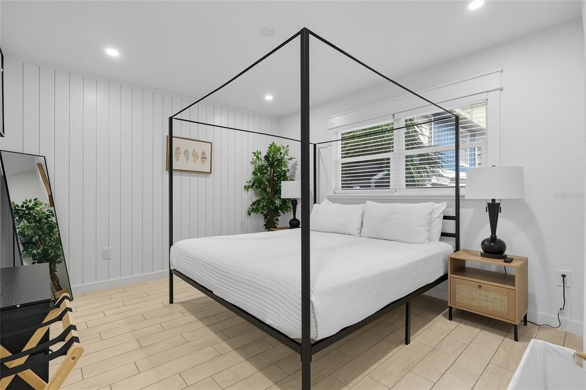 Welcome to *Pineapple Paradise* this luxury duplex is recently - photo 22