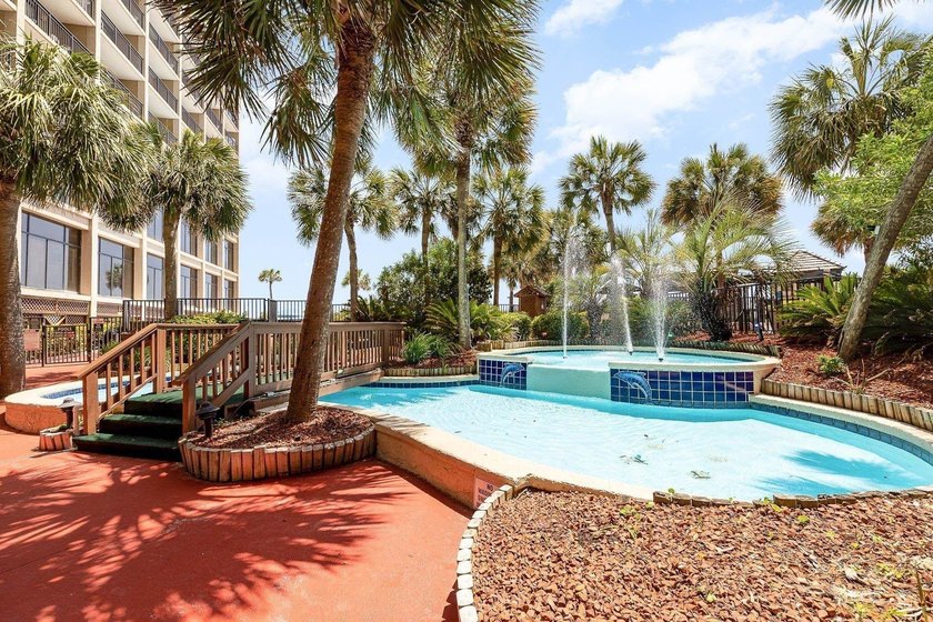 Welcome to this stunning one-bedroom, one-bathroom oceanfront - photo 26