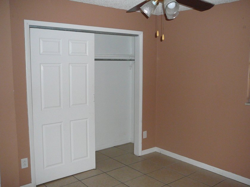 HUGE CBS DUPLEX ZONED GENERAL COMMERCIAL WHICH IS A LEGAL NON - photo 37