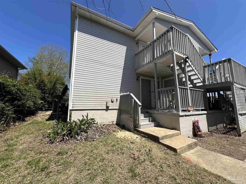 Incredible downstairs CONDO is ideally located in the heart of - photo 4