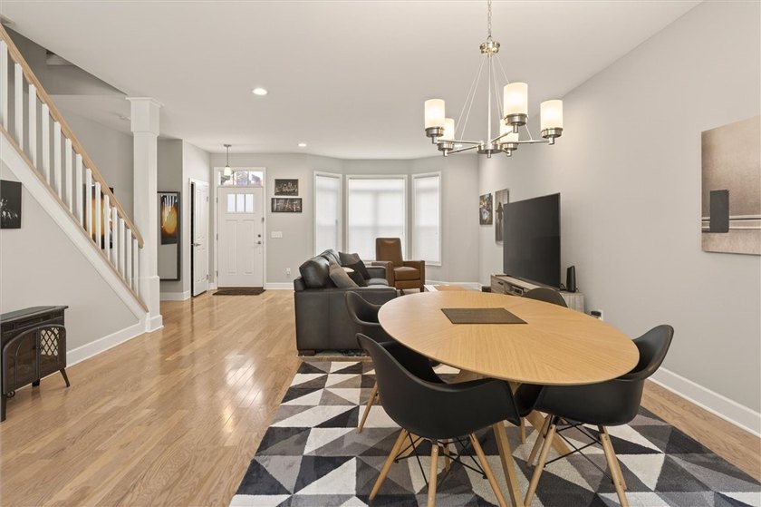 Luxury, comfort, and convenience. Welcome to 159 N Plymouth: a - photo 7