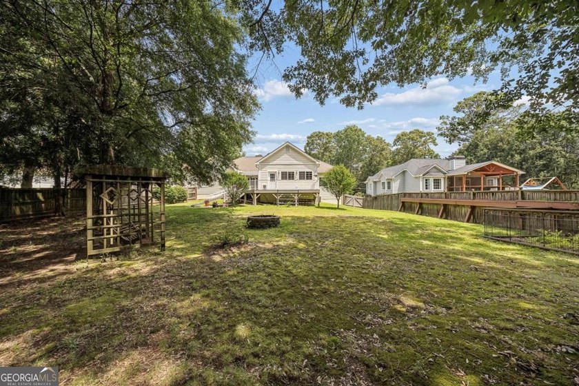 Are you looking for a home with a large private backyard and no - photo 13