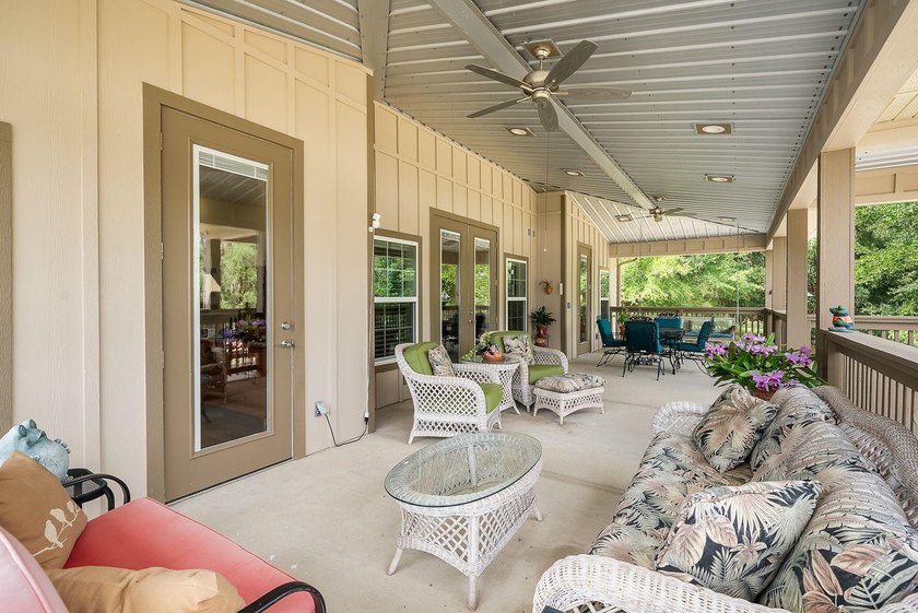 Come home to Florida lakefront living at its best! Welcome to - photo 17