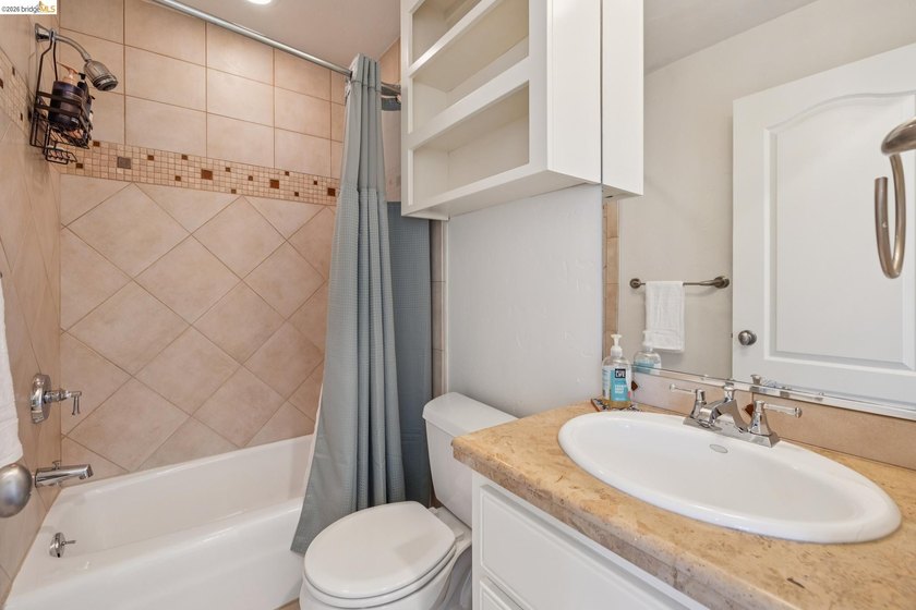 TRANSPARENT PRICING! Built in 2001 and thoughtfully designed to - photo 38