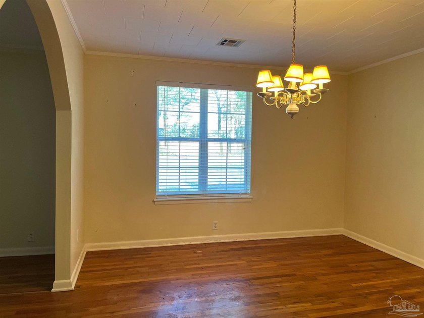 NEWLY RENOVATED! This move-in-ready 3-bedroom, 2-bath home has - photo 3