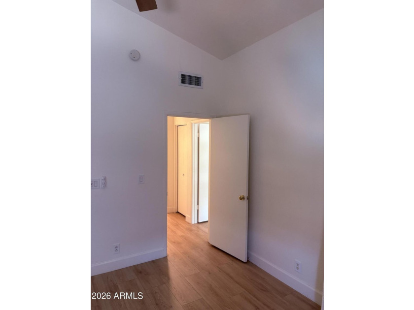 Stunning, completely remodeled in July 2026 Condo 2 Beds, 1.5 - photo 18