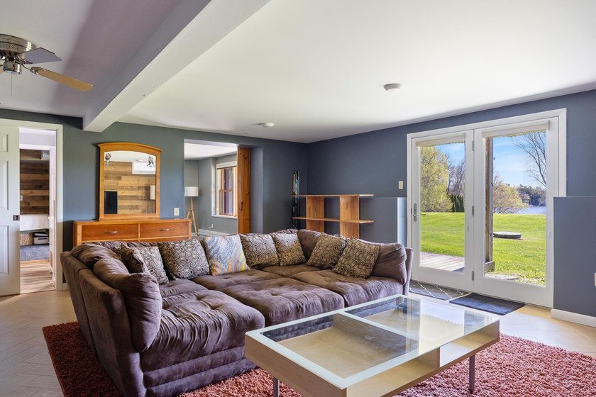 A private Vermont lakefront retreat without sacrificing access - photo 50
