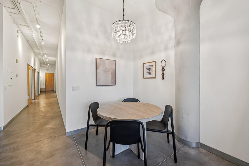 Amazing historic loft featuring soaring ceilings, oversized - photo 8