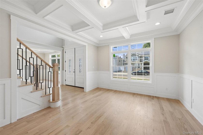 Brand-New Custom Colonial in the Heart of Merrick - Move-In - photo 22