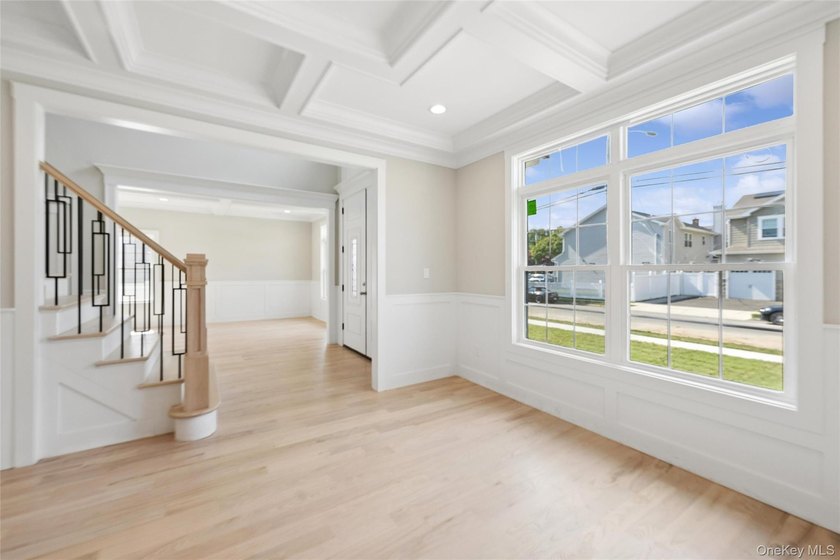 Brand-New Custom Colonial in the Heart of Merrick - Move-In - photo 27