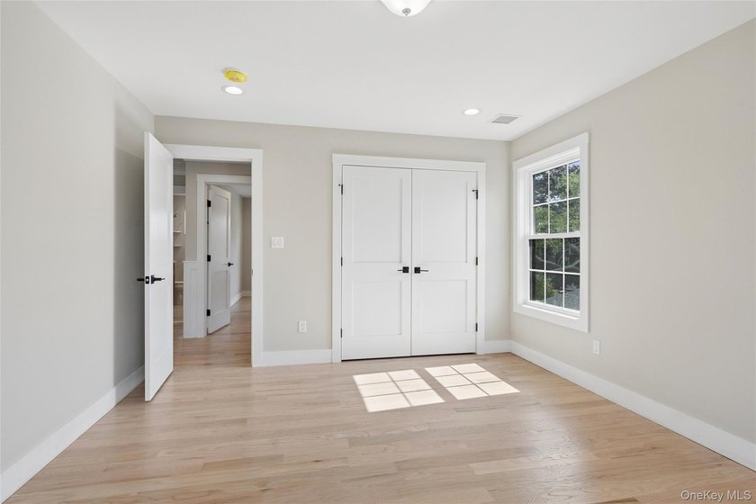 Brand-New Custom Colonial in the Heart of Merrick - Move-In - photo 40