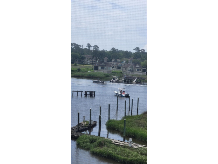 Turn-key 2BR/2BA end unit condo with stunning Intracoastal - photo 43