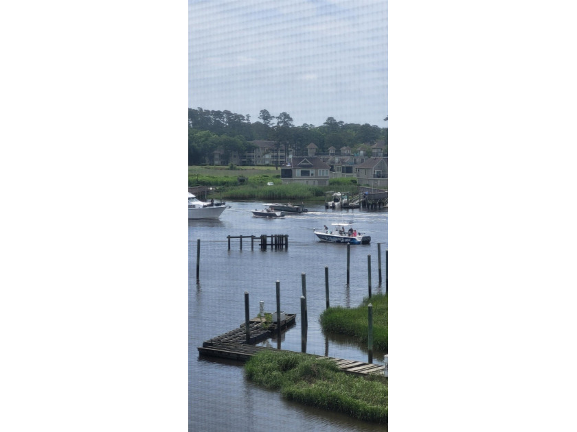 Turn-key 2BR/2BA end unit condo with stunning Intracoastal - photo 44