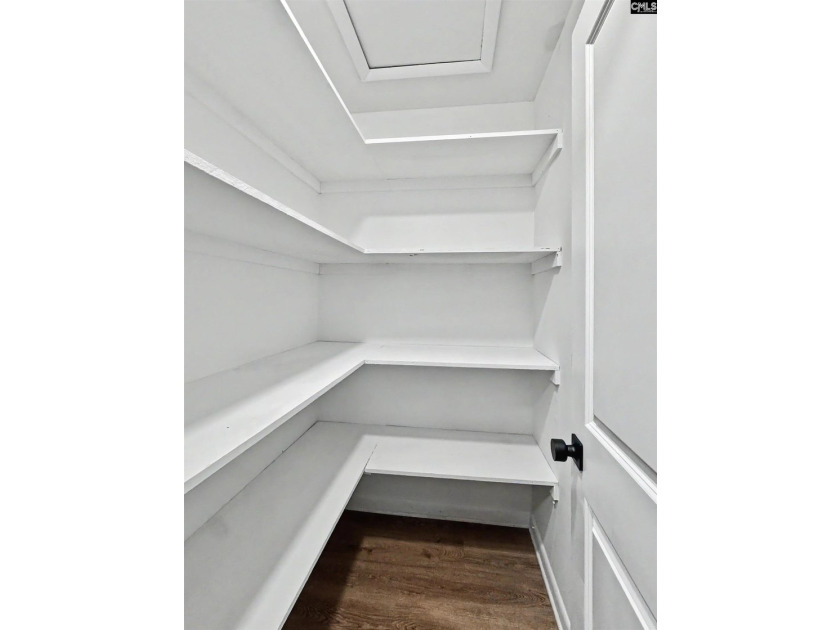 Completely renovated and move-in ready! This spacious 2,538 sq - photo 32