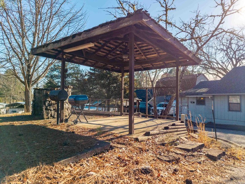 An excellent opportunity for investors and visionaries! This - photo 22