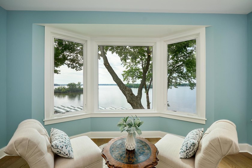 Experience Lake Minnetonka luxury in this like-new end-unit - photo 5