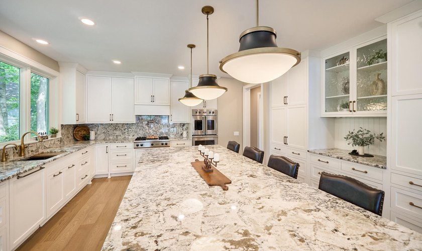 Experience Lake Minnetonka luxury in this like-new end-unit - photo 10