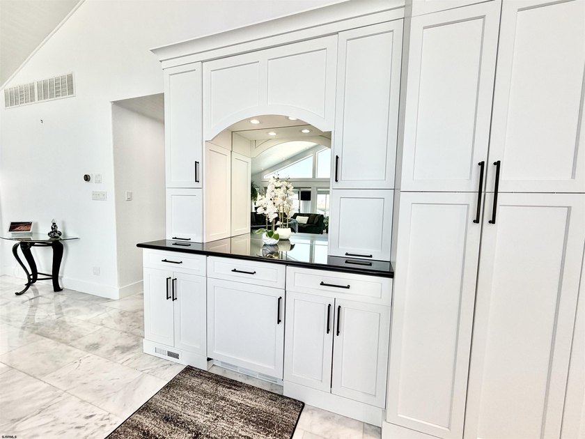 Experience the ultimate island lifestyle in your Contemporary - photo 16