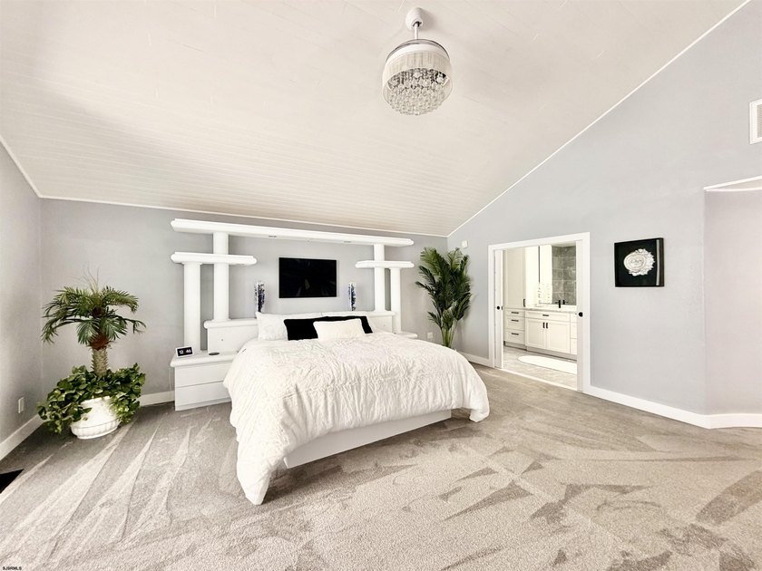 Experience the ultimate island lifestyle in your Contemporary - photo 25