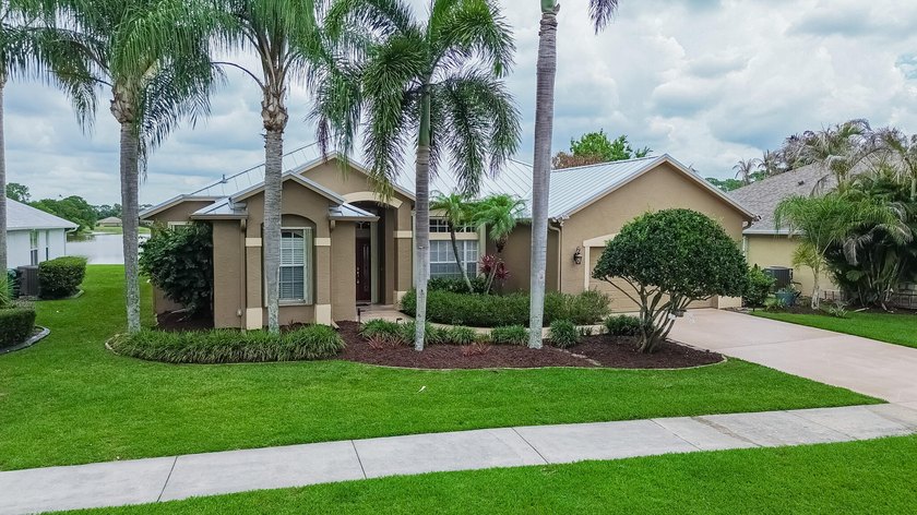 Enjoy stunning lake and pool views from this beautifully - photo 31