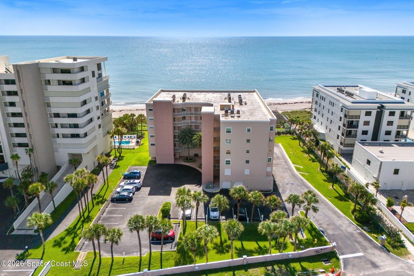 Wake up to stunning ocean views and experience the ultimate - photo 2