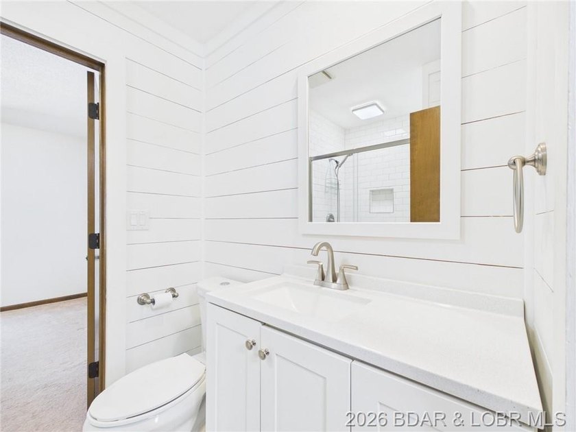 ***MOTIVATED SELLERS*** Lake living is easy in this beautiful - photo 35