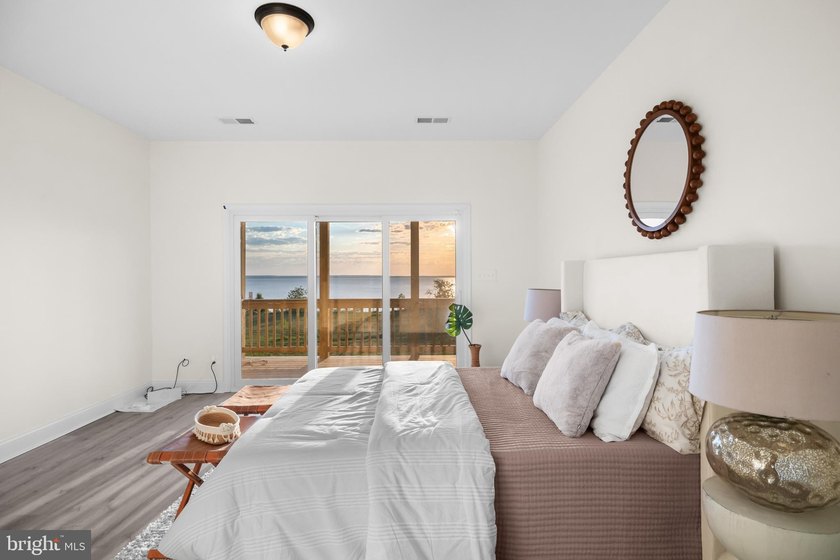 Wake up to the sun rising over the Potomac River from your - photo 40