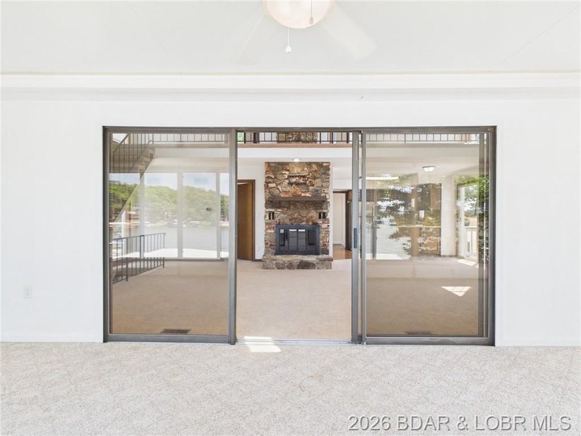 ***MOTIVATED SELLERS*** Lake living is easy in this beautiful - photo 43