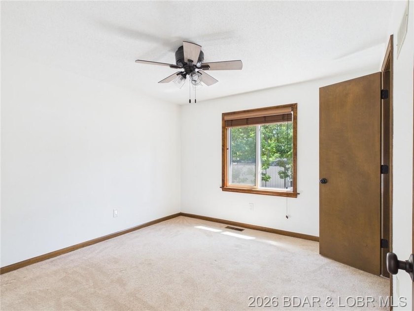 ***MOTIVATED SELLERS*** Lake living is easy in this beautiful - photo 47