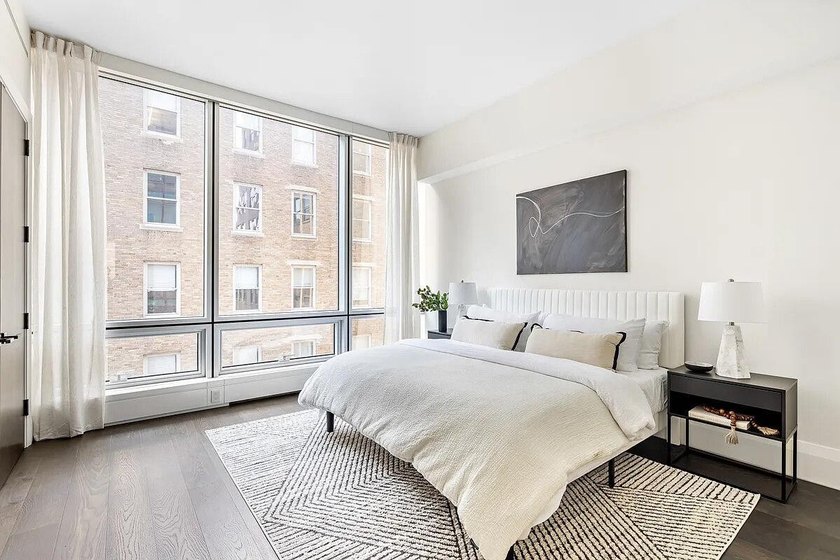 Welcome to 172 Madison Avenue Residence 11B, a sprawling - photo 4