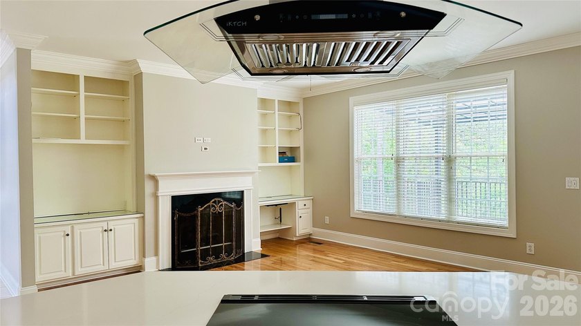 Hard to find and highly sought after - this all-brick, 2-story - photo 11