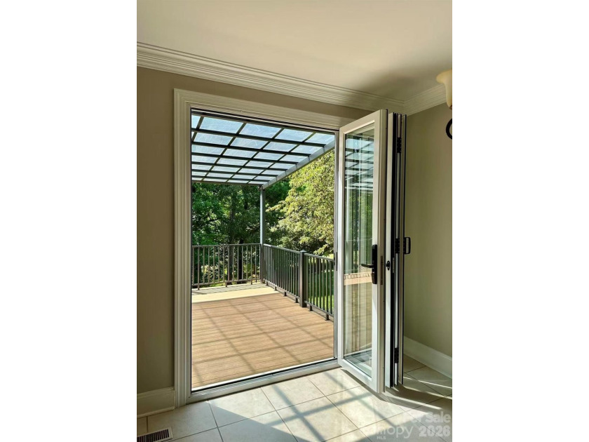 Hard to find and highly sought after - this all-brick, 2-story - photo 17