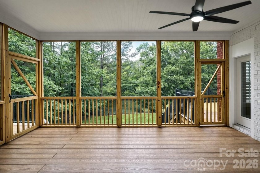 Hard to find and highly sought after - this all-brick, 2-story - photo 20
