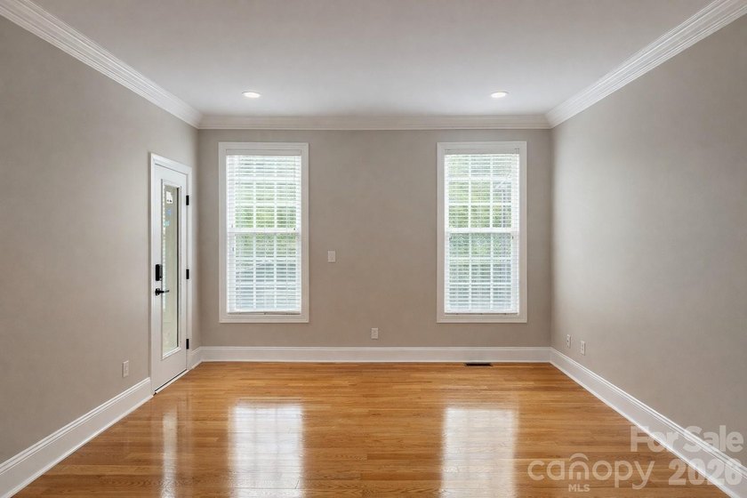 Hard to find and highly sought after - this all-brick, 2-story - photo 22