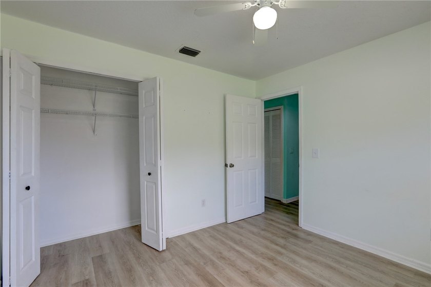 Charming 3 BR/2 BA CBS home on a corner lot in a quiet - photo 22