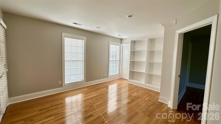 Hard to find and highly sought after - this all-brick, 2-story - photo 29