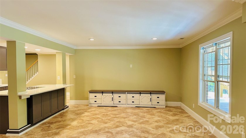 Hard to find and highly sought after - this all-brick, 2-story - photo 34