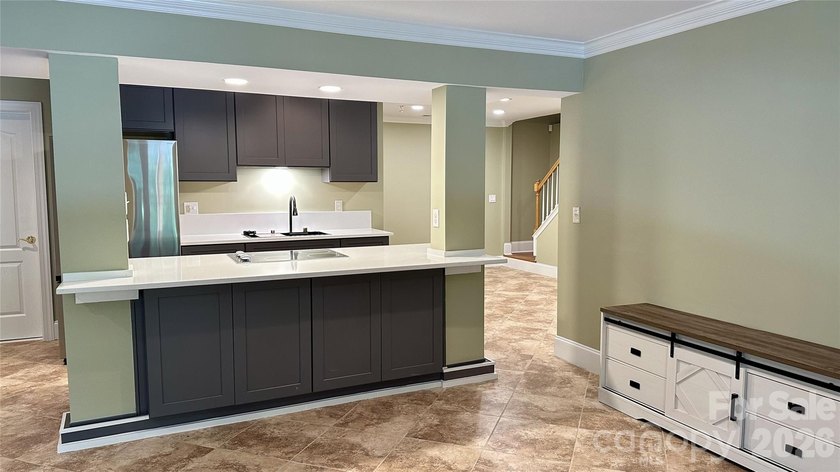 Hard to find and highly sought after - this all-brick, 2-story - photo 36