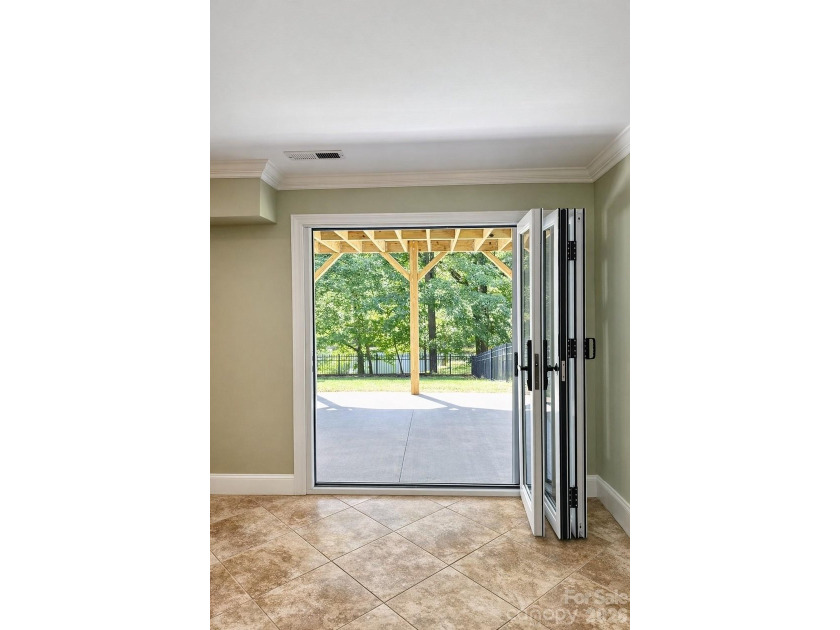 Hard to find and highly sought after - this all-brick, 2-story - photo 39