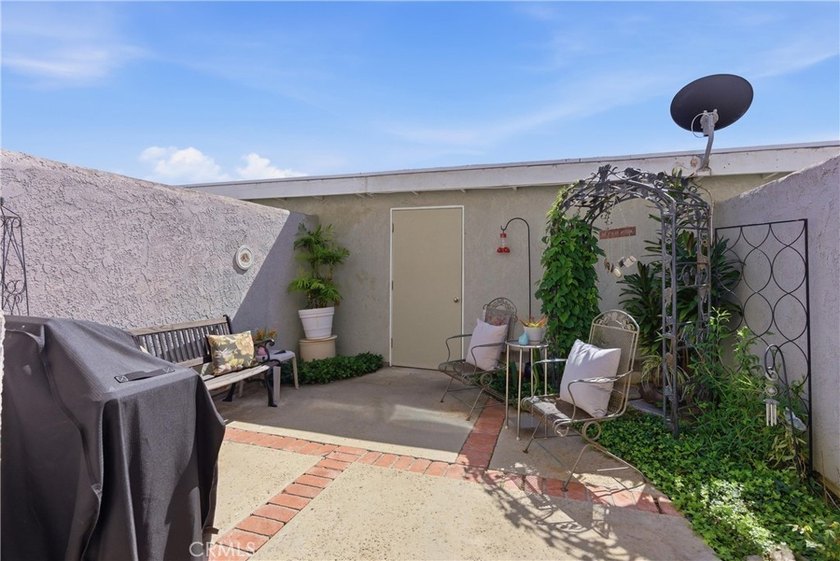 Well-maintained and beautifully updated, this 2-bedroom home in - photo 21
