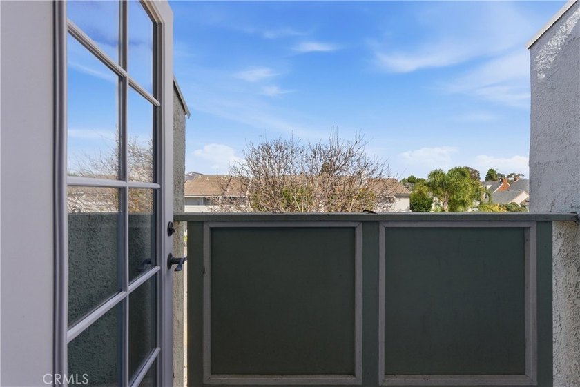 Well-maintained and beautifully updated, this 2-bedroom home in - photo 33
