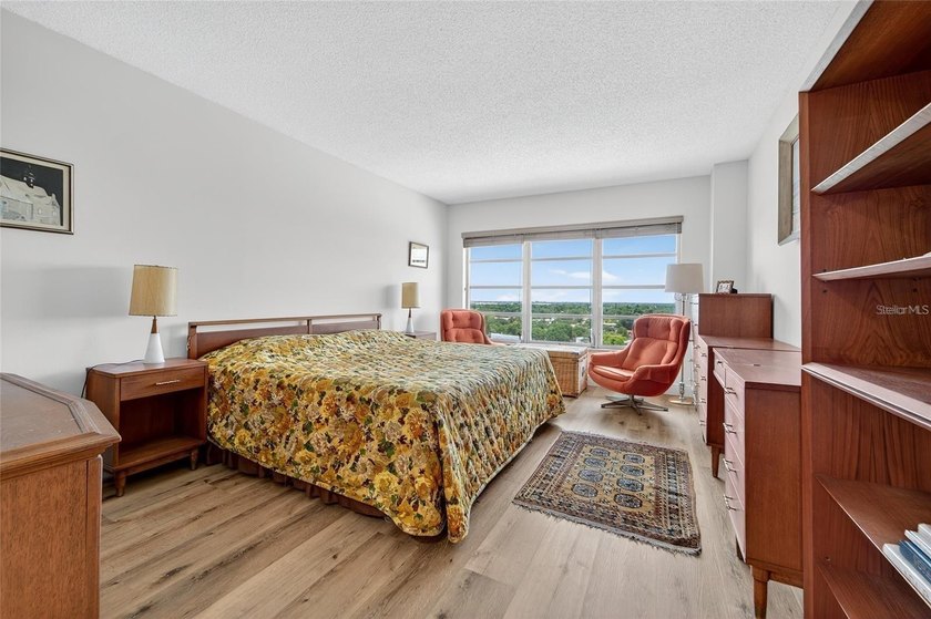 Rare 12th-Floor Corner Penthouse with Panoramic Sunrise &amp; Sunset - photo 15