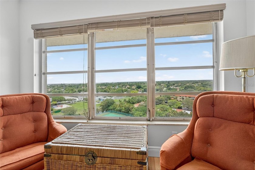 Rare 12th-Floor Corner Penthouse with Panoramic Sunrise &amp; Sunset - photo 16